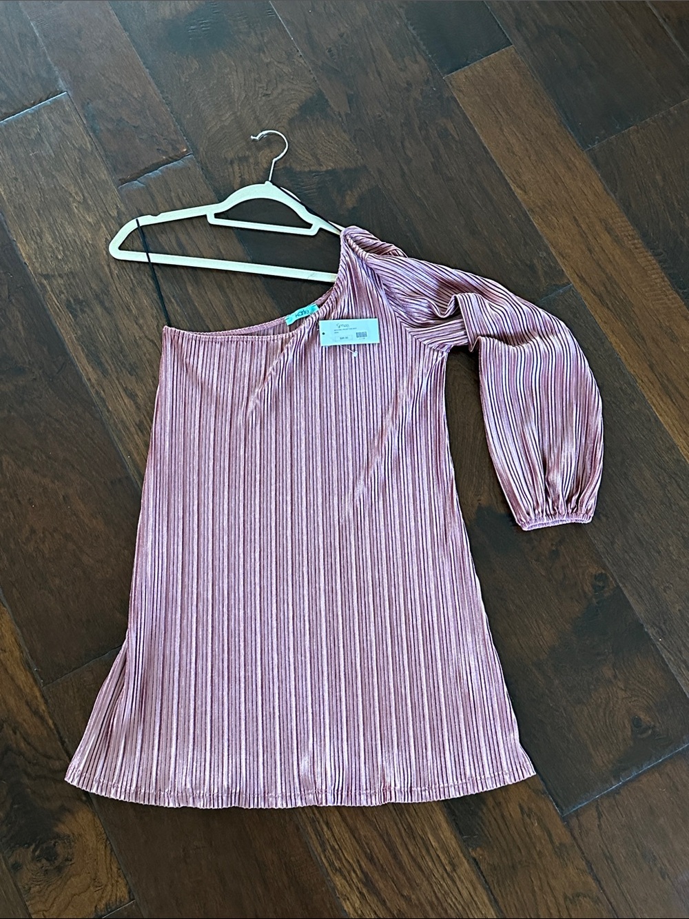Karlie One-Shoulder Ribbed Satin Top in Dusty Rose